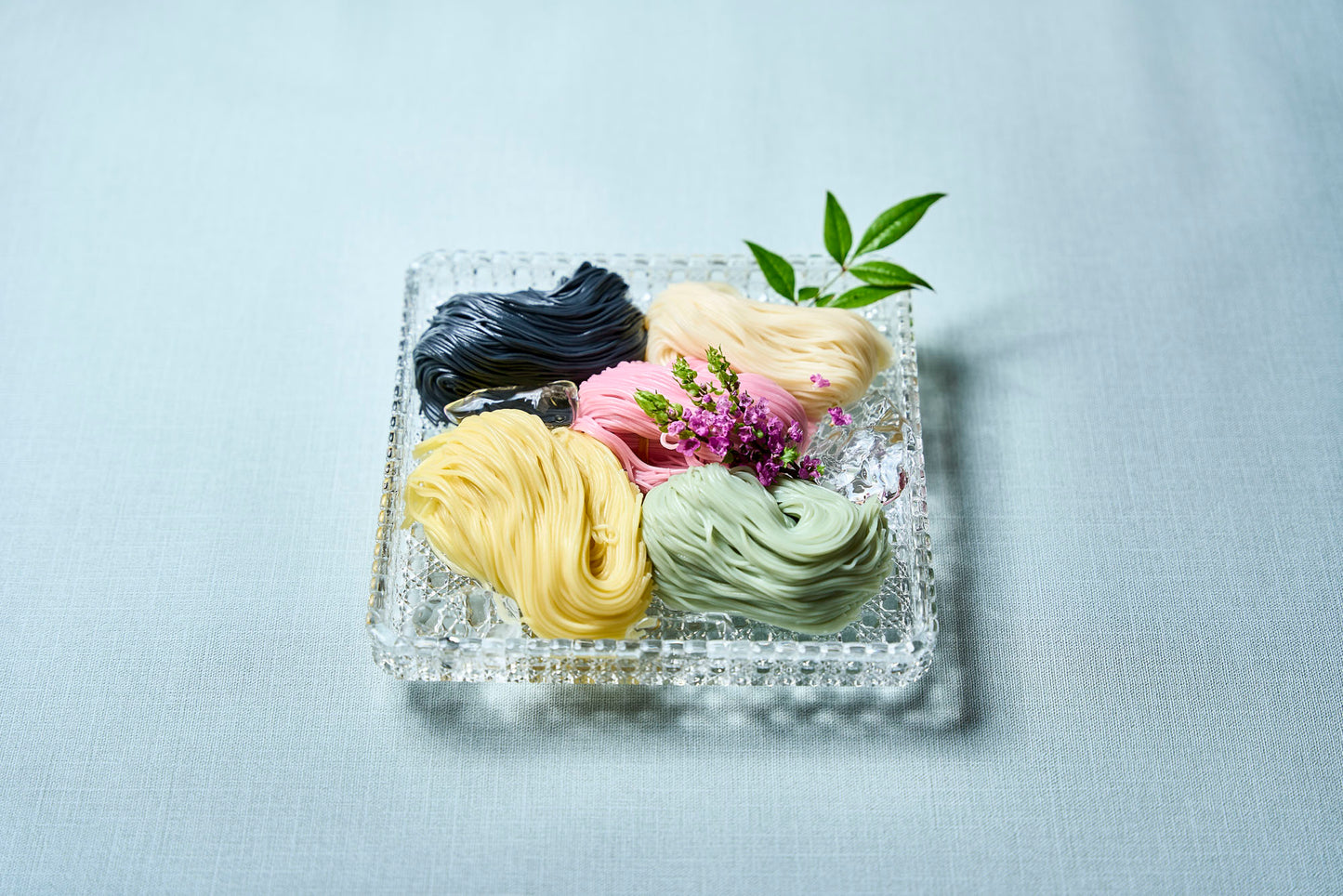 
                  
                    伝説の「手延べ三輪そうめん」2種セット
                  
                