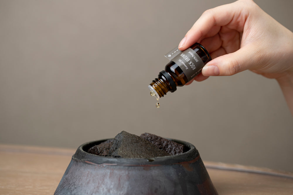 日本を感じる木々の香りのROCK BROWN Essential Oil – FUFU JAPAN
